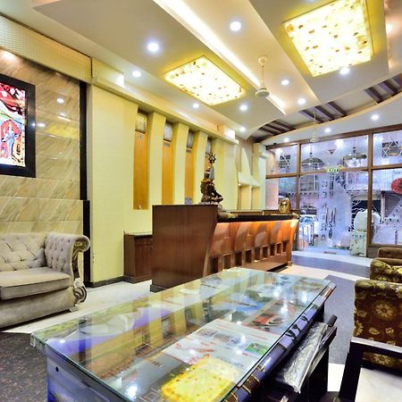 Centra Inn New Delhi Exterior foto