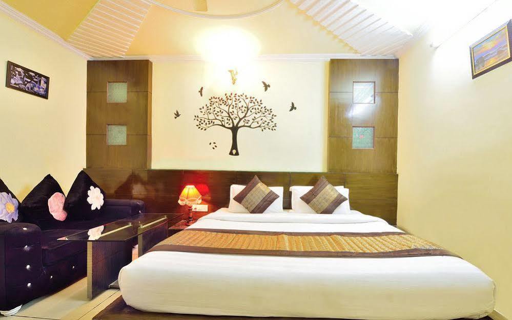 Centra Inn New Delhi Exterior foto